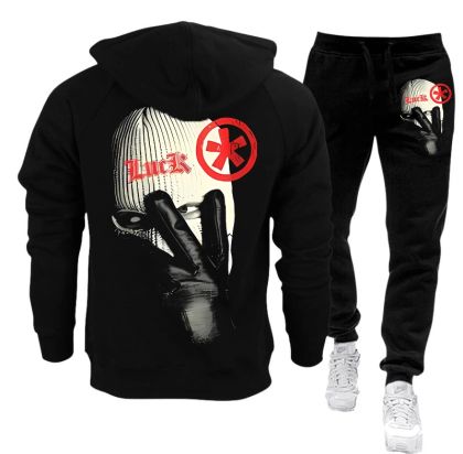 Echipa sportivă masculină - 108