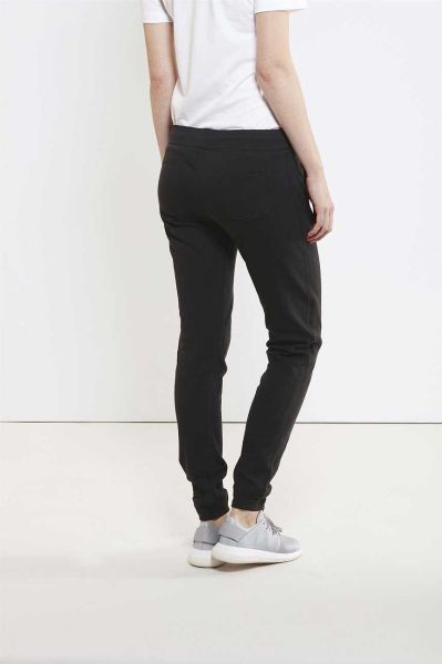 Echipament Sportiv De Dama