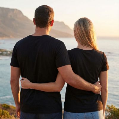 Tricouri pentru bărbați și femei 38