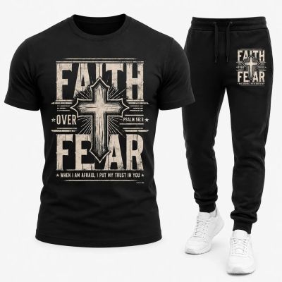 Echipă sportivă masculină (trening și tricou) – 113
